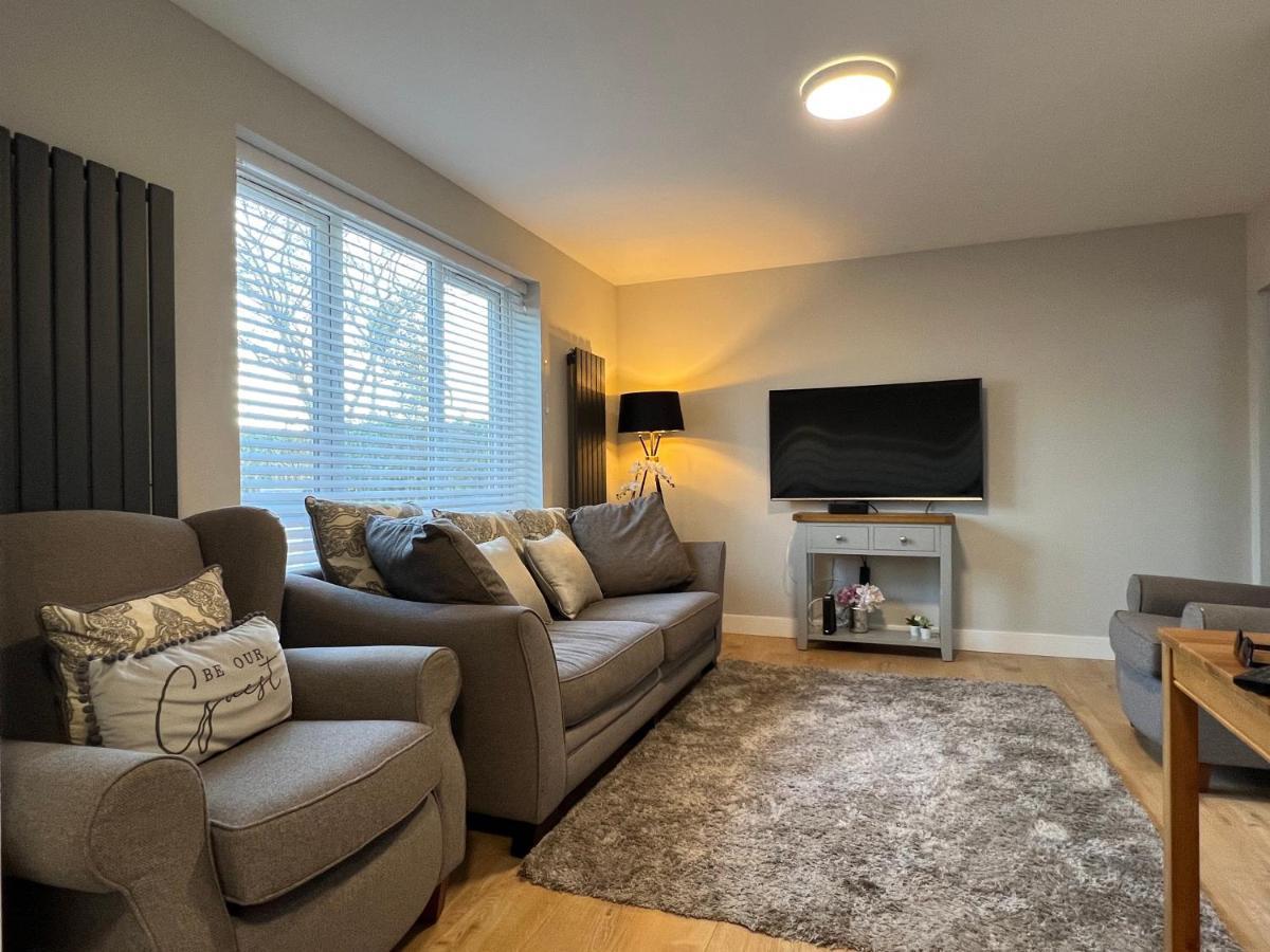 Immaculate Newly Refurbished 4 Bed House Casa vacanze